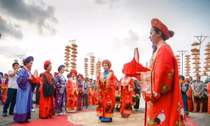 Hàng trăm nghệ nhân tranh thêu tham dự lễ hội 'Sắc hoa- nơi gặp gỡ của những giấc mơ'