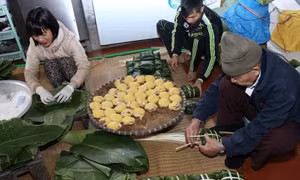 Làng nghề Tranh Khúc cung cấp cho thị trường gần 470.000 chiếc bánh chưng