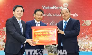 Thủ tướng chúc Tết ngân hàng nhân dịp Xuân mới 