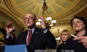 Thông qua dự luật tăng ngân sách 300 tỷ USD, giảm nguy cơ Chính phủ Mỹ đóng cửa