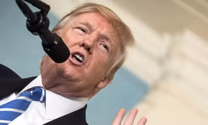 Tổng thống Trump tố FBI cài cắm người vào chiến dịch tranh cử của ông năm 2016