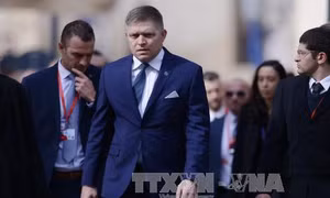 Tổng thống Slovakia chấp thuận điều kiện từ chức của Thủ tướng Fico 