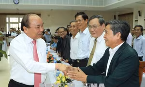 Thủ tướng Nguyễn Xuân Phúc gặp mặt cán bộ lão thành tỉnh Quảng Nam qua các thời kỳ