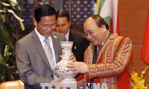 Hội nghị GMS6-CLV10: Thủ tướng Nguyễn Xuân Phúc tiếp Phó Tổng thống Myanmar 