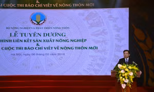 Cố nhà báo Đinh Hữu Dư của TTXVN được trao giải B viết về nông thôn mới