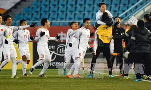 Thủ tướng Chính phủ chỉ đạo đón tiếp, chúc mừng đội tuyển U23 sau khi về nước