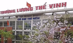 Yêu cầu hoàn trả toàn bộ các khoản thu nếu học sinh rút hồ sơ 