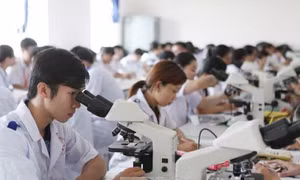 Toàn bộ điểm chuẩn năm 2017 và chỉ tiêu 2018 của các trường đào tạo ngành Y, Dược