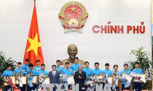Thủ tướng: Chưa bao giờ có sự chờ đợi lâu thế, cũng chưa bao giờ có niềm vui lớn thế 