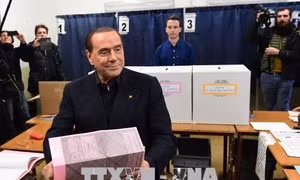 Cựu Thủ tướng S. Berlusconi được phép trở lại chính trường 