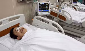 Trăn trở nạn bạo hành nhân viên y tế: Không để các y bác sĩ đơn độc