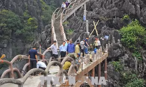Gia hạn thời gian tháo dỡ công trình xây dựng trái phép khu vực Tràng An cổ 