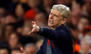 Xem màn trình diễn cuối cùng ở đấu trường châu Âu trên sân Emirates của HLV Wenger