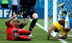 World Cup 2018: Trọng tài bị chỉ trích nặng nề vì không dùng VAR khiến Brazil mất 1 quả penalty