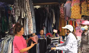 Áo chống nắng năm 2018: Càng kín càng tốt 