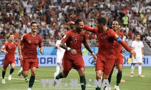Tây Ban Nha và Bồ Đào Nha 'run rẩy' giành vé vào vòng knock-out