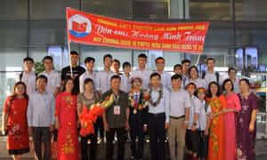 Rạng rỡ ngày về của đoàn Việt Nam tham dự Olympic Sinh học 2018