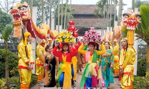 Phân luồng phương tiện từ xa nhằm đảm bảo an toàn Lễ Khai ấn đền Trần (Nam Định)