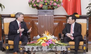 Phó Thủ tướng, Bộ trưởng Phạm Bình Minh tiếp Thượng Nghị sỹ Hoa Kỳ 