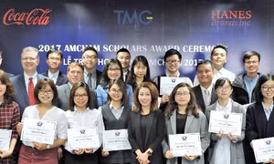 Đại sứ Hoa Kỳ tại Việt Nam trao học bổng AmCham Scholars cho 20 sinh viên xuất sắc