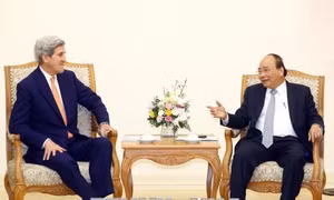 Thủ tướng Nguyễn Xuân Phúc tiếp cựu Ngoại trưởng Hoa Kỳ John Kerry 