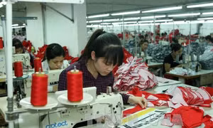 Chiến tranh thương mại Mỹ - Trung: Việt Nam chịu tác động 2 chiều ra sao?