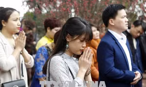 Đầu Xuân nói chuyện trang phục đi lễ