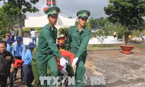 Truy điệu, an táng hài cốt liệt sỹ quân tình nguyện Việt Nam hy sinh tại Campuchia 