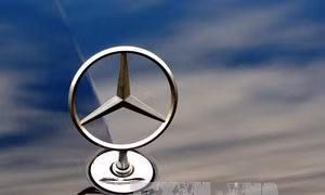 Mercedes thu hồi gần 43.000 ô tô do động cơ có thể bị bắt lửa