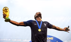 World Cup 2018: Pogba tri ân người cha quá cố trong phút ăn mừng