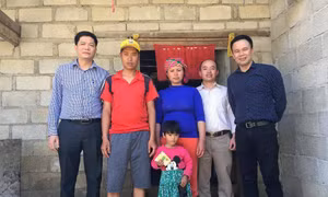 Nghĩa tình 30a nơi biên cương Tổ quốc