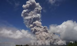 Philippines báo động núi lửa Mayon sắp phun trào nguy hiểm