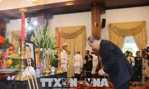 Đại biểu và đồng bào cả nước bày tỏ sự tiếc thương cố Thủ tướng Phan Văn Khải