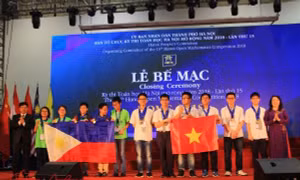Đội Việt Nam 1 và Philippin vô địch Kỳ thi Toán học Hà Nội mở rộng 2018