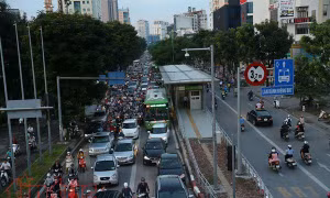 Kiên quyết không để xe buýt BRT 'chung đụng' với các phương tiện giao thông khác