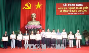 Vĩnh Long trao tặng Bằng Tổ quốc ghi công cho các gia đình liệt sỹ