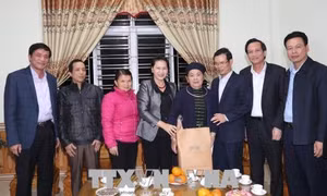 Chủ tịch Quốc hội Nguyễn Thị Kim Ngân chúc Tết nhân dân biên giới Hà Giang