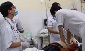 ‘Nóng’ vụ lật xe kinh hoàng trên đèo Khánh Lê, bệnh nhân gãy tay đột ngột tử vong sau mổ
