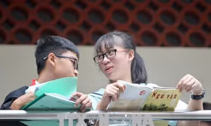 Trên 87.000 học sinh TP Hồ Chí Minh bắt đầu 'đua' vào lớp 10 công lập 