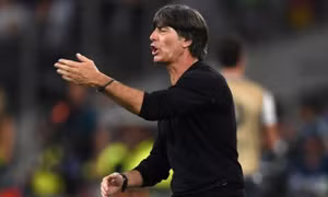 WORLD CUP 2018: Các cựu cầu thủ và cổ động viên Đức đề nghị HLV Low ở lại