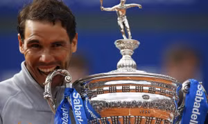 Nadal lại vô địch giải đấu lớn trên sân đất nện, chú Toni sẵn sàng đi huấn luyện Djokovic