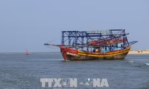 Quảng Trị nạo vét khẩn cấp cửa biển bị bồi lấp 