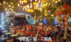 Người thân tuyển thủ U23 vỡ òa niềm vui cùng người hâm mộ cả nước 
