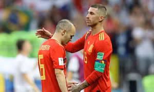 World Cup 2018: Iniesta giã từ tuyển Tây Ban Nha; De Gea rời World Cup với thống kê tệ hại