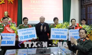 Bắc Giang trao thưởng 4 tập thể có thành tích bắt giữ đối tượng cướp ngân hàng