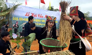 Đặc sắc lễ hội Cầu mùa của người Khơ Mú ở Văn Chấn