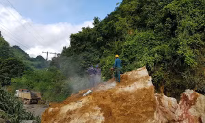 Hoàn lưu bão số 3 làm hư hỏng nặng nhiều tuyến đường ở Sơn La 