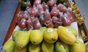 Tranh gạo, vú sữa Lò Rèn, dưa hấu Hắc Mỹ Nhân góp mặt tại tuần lễ nông sản Cần Thơ