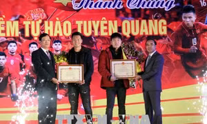 Tuyên Quang khen thưởng đội trưởng U23 Việt Nam Lương Xuân Trường