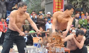 Màn trình diễn khí công ấn tượng của cảnh sát đặc nhiệm 